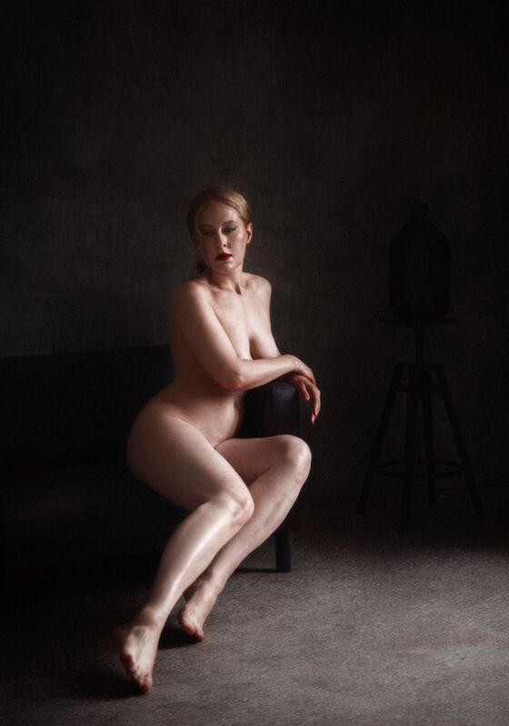 nude, model, art, erotic, glamour Seated nudephoto preview