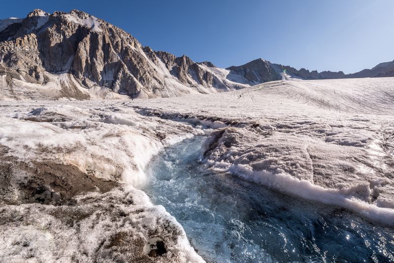 Горы, ледник, Джунгария, Казахстан, Джунгарский Алатау Ледниковый ручейphoto preview