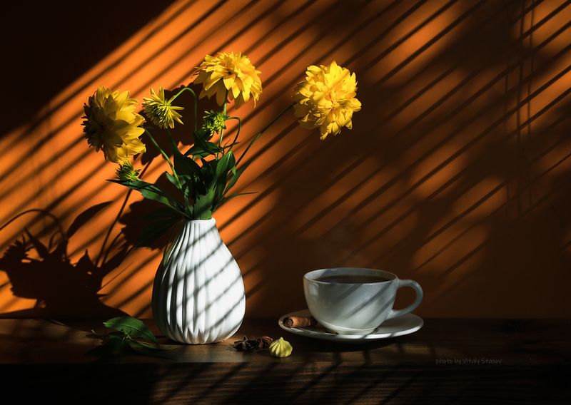 цветы, кофе, натюрморт, напиток, аромат, вкусно, flowers, coffee, still life, drink, aroma, delicious, bouquet , flowers Чашка кофе и цветы..photo preview