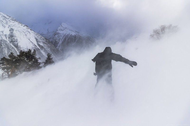 зима Кавказ пурга метель горы Засвистелоphoto preview