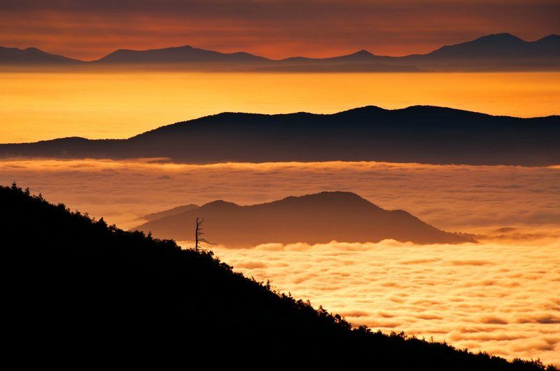 Рассвет, горы, облака, Приморский край Огненное маревоphoto preview