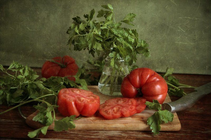 Томаты с петрушкой фото превью