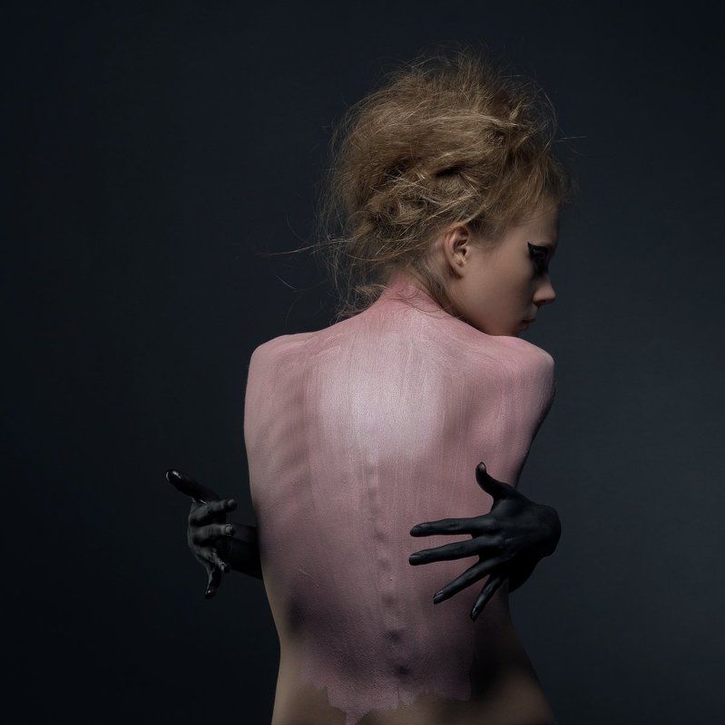 Чужие рукиphoto preview