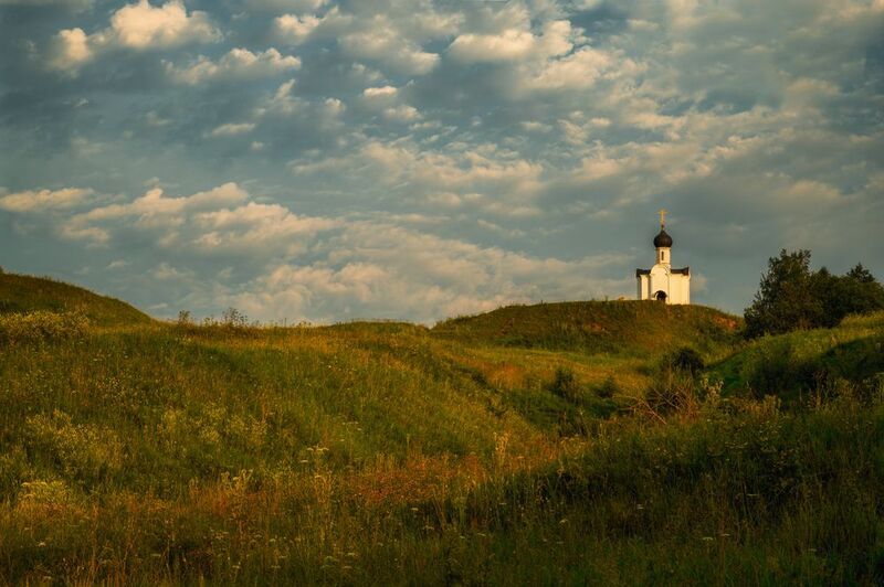 вечер, храм, алексин, тульская область, россия, лето, православие, часовня, облака На верху, под облакамиphoto preview
