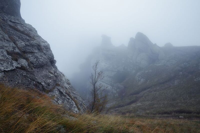 Туманное утро на вершине Демерджиphoto preview