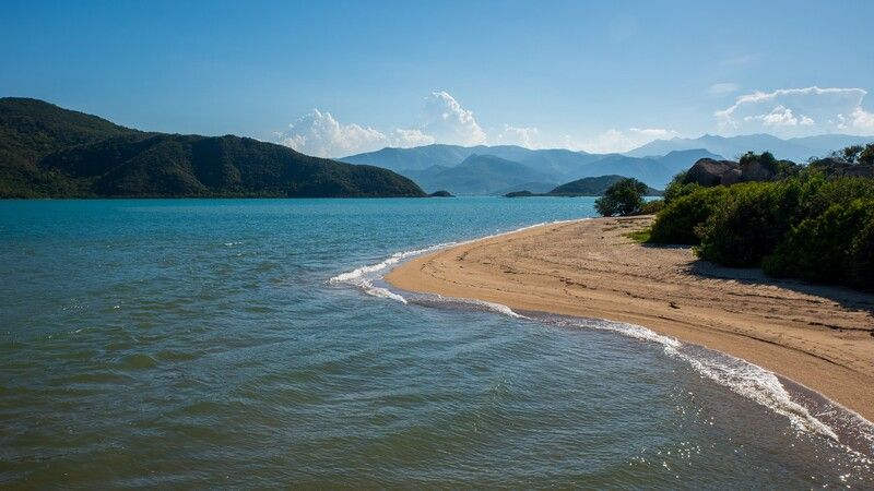 вьетнам, море, горы Горы далекие, горы туманныеphoto preview