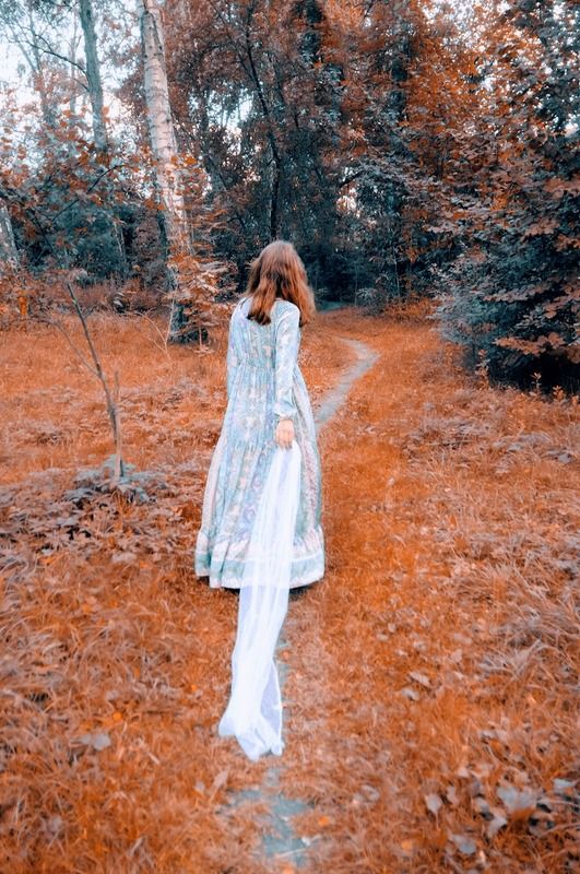 И не вернёшь назад эту рыжую осень...photo preview