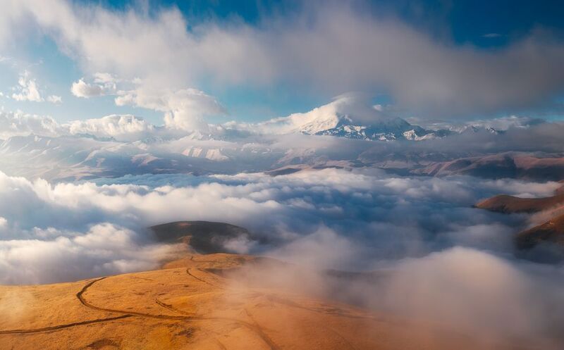 Эльбрус в облакахphoto preview