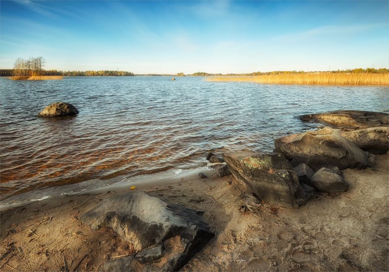 камни озеро островок тростник Берегphoto preview