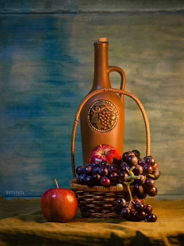 натюрморт, виноград, яблоки, вино, осень Дары осениphoto preview