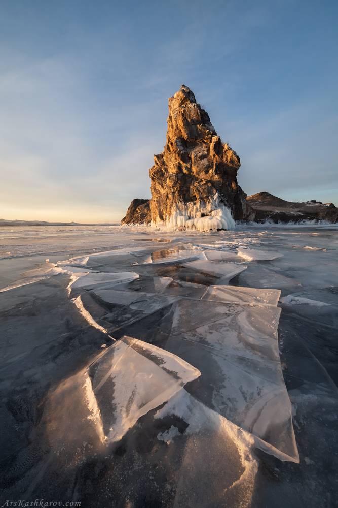 Лёд и камень. Автор: Арсений Кашкаров зимний байкал, байкальский лед, ольхон, малое море, чистый лёд, ольхонские ворота, огой, хобой, иркутск, Арсений Кашкаров