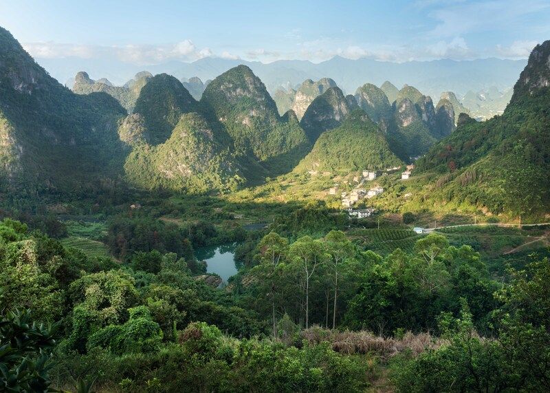 Живописные виды на карстовые горы в окрестностях Яншо...  Picturesque views of the karst mountains in the vicinity of Yangshuo...photo preview