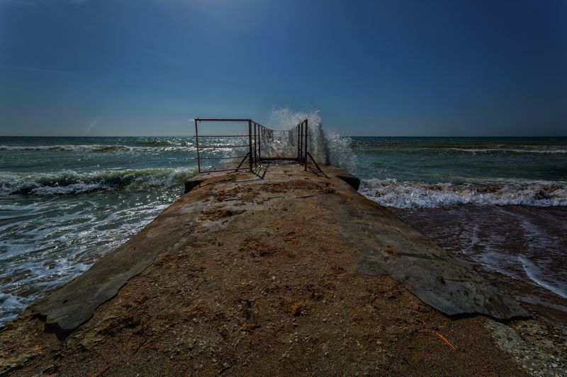 Неспокойно Черное море былоphoto preview