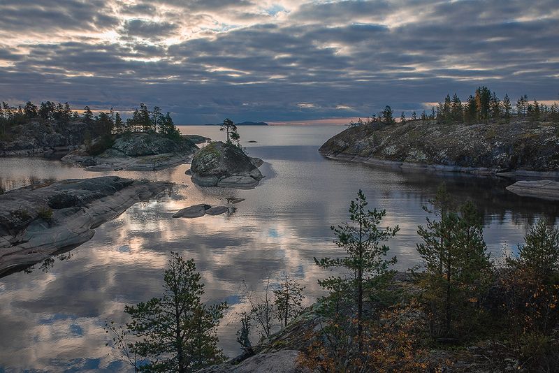 карелия, ладожское озеро, ладожские шхеры, осень. Ладога. Утренний кит.photo preview