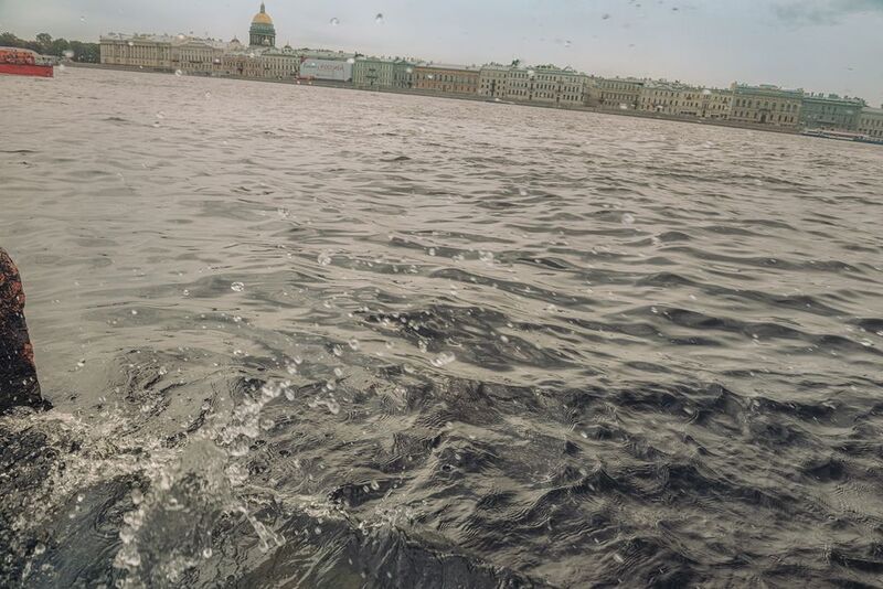 Нева Санкт-Петербург  Плеск Невы фото превью