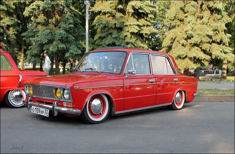 техника, машина, транспорт ВАЗ - 2103 фото превью