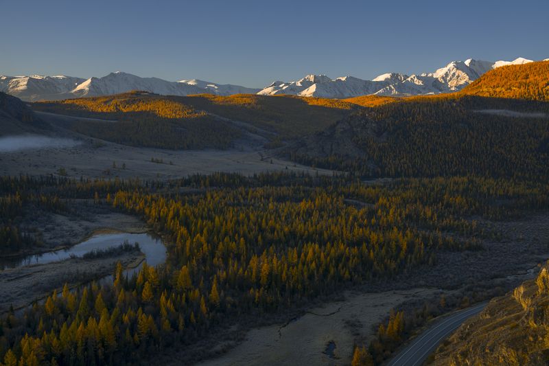россия, горный алтай, утро, первые лучи солнца, осень Первые лучиphoto preview