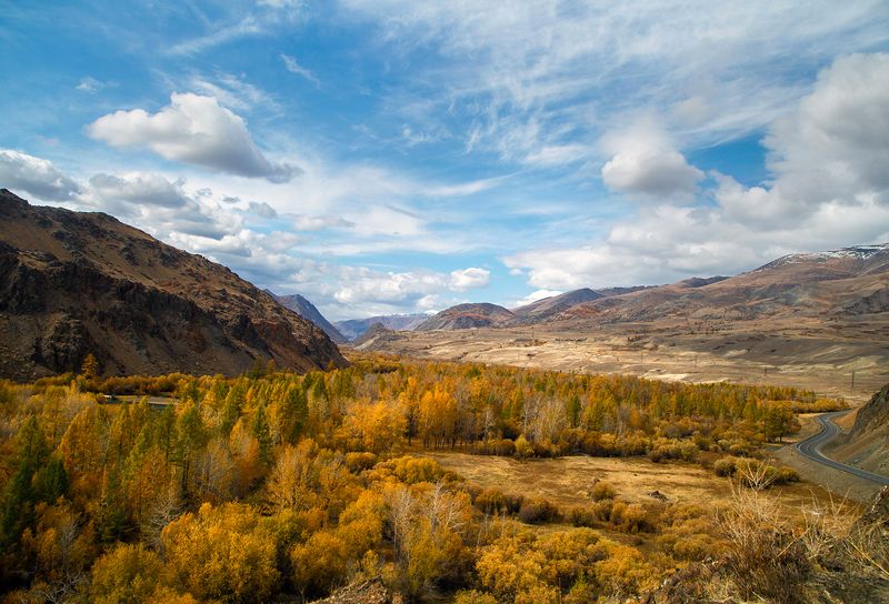 Красная горкаphoto preview