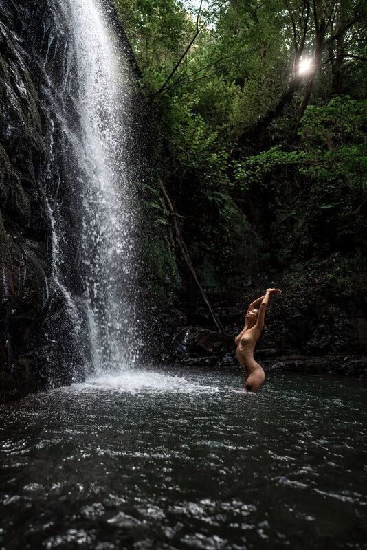 Woman and fall Woman and fallphoto preview