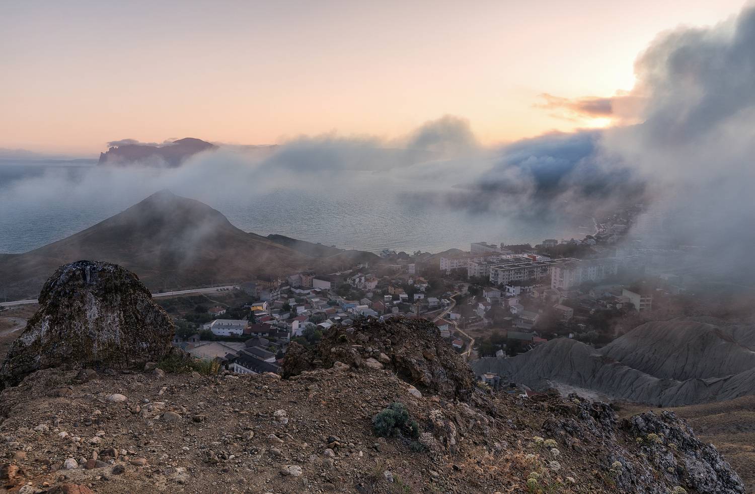 Туманный вечер.... Автор: Татьяна Феденкова крым, киммерия, море, черное, туман, вечер, закат, Татьяна Феденкова