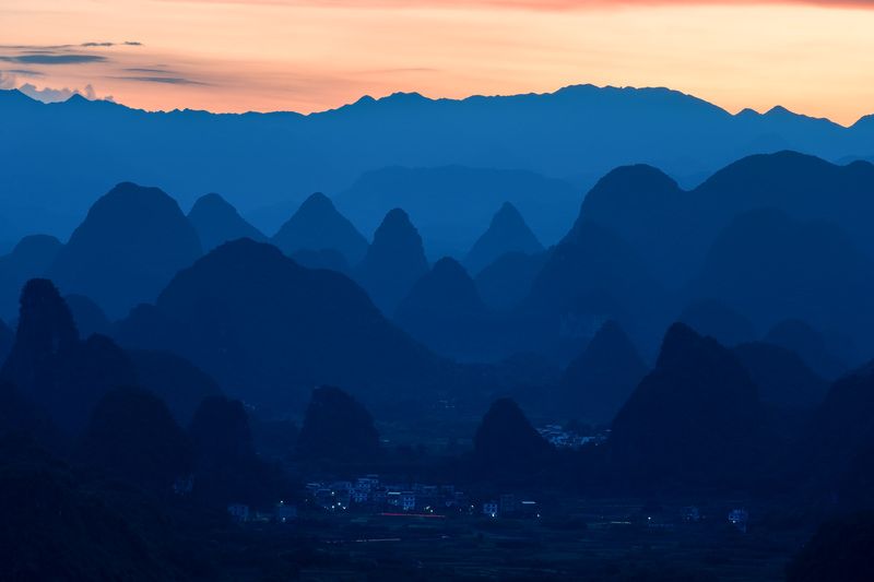 Сказочные силуэты карстовых гор... Fabulous silhouettes of karst mountains...photo preview