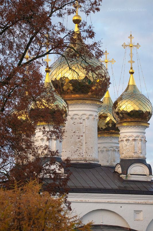Осенний храм фото превью