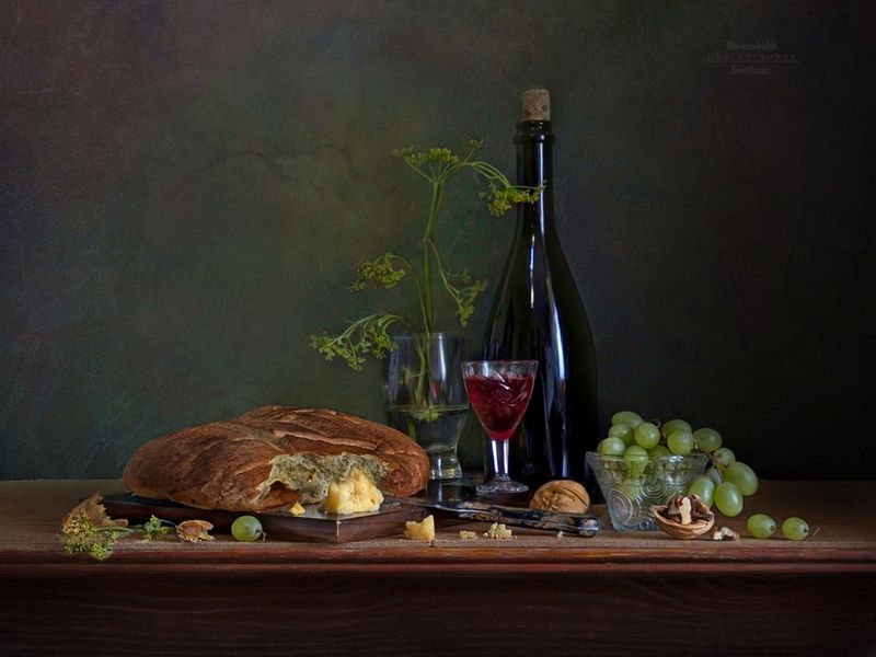 натюрморт, art_photo, хлеб, сыр, вино, food_photo, darkphoto, авторскоефото, светланаборовских, фото у окна, фото на телефон Натюрморт с вином и хлебомphoto preview
