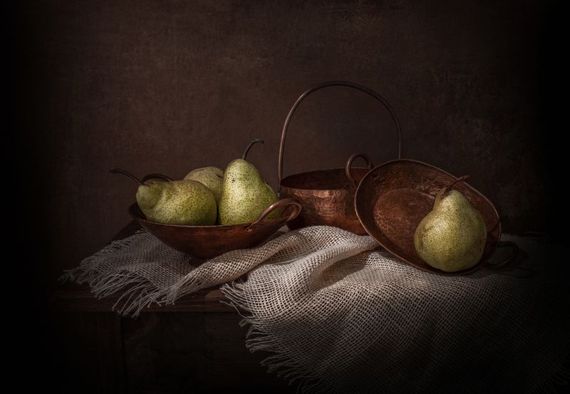 Still life, Pears, light, metal, texture Pearsphoto preview