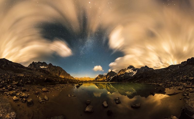 Ночь в горахphoto preview