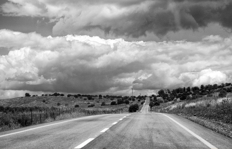 дорога, облака, линии, размышления, чб Roadphoto preview