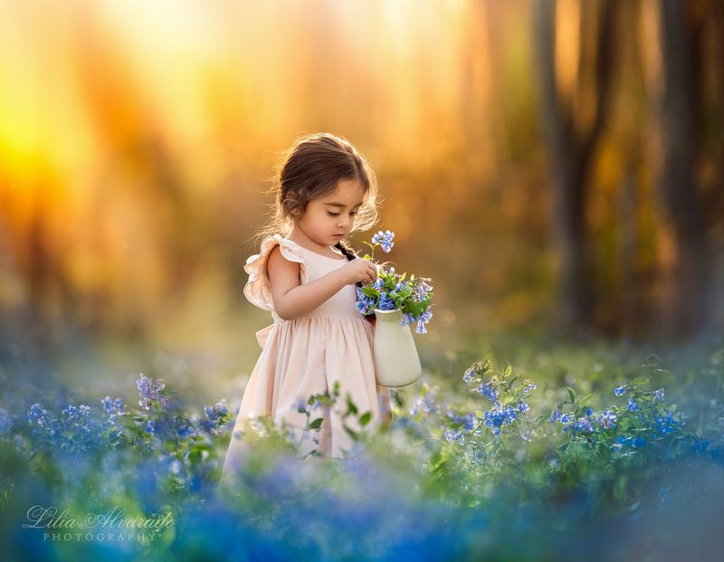 bluebells,spring,field,flowers,candid,child,girl,thoughtful,calm,poetic, brunette Spring warmthphoto preview