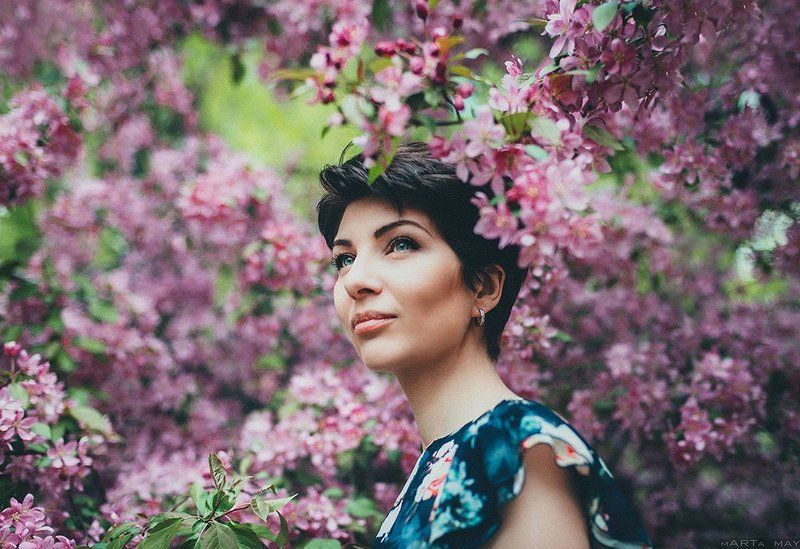 портрет, яблони, сад, цветение, Ольгаphoto preview