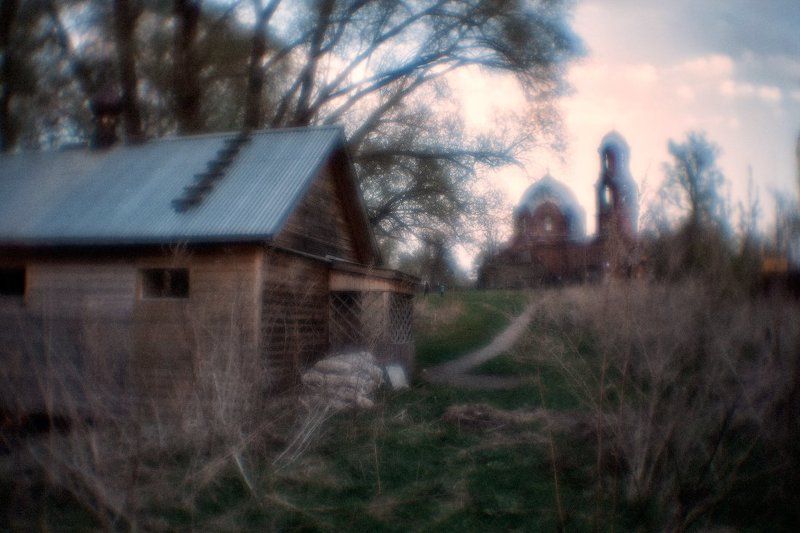 Храм, крестильня, монокль, вечер Крестильня...photo preview