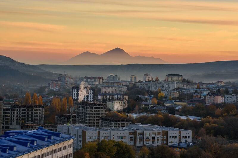кавказ, кавказские минеральные воды, кмв, кисловодск, бештау, рассвет в городе, город под горой Осень в городе под горойphoto preview