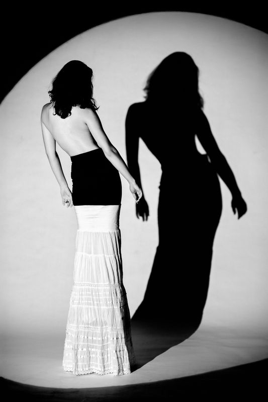 conceptual, artistic, silhouette, shadow, duality, identity, contrast, black, white, monochrome, oval, vignette, classic, timeless, mirror, self, double, exposure, effect, mysterious, elegant, fashion, editorial, model, gs, dramatic, composition Galinaphoto preview