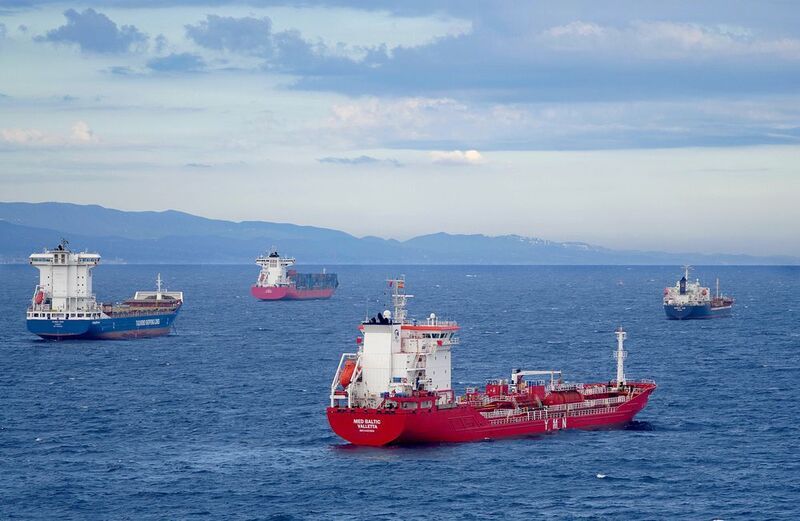 перспектива у воды На рейде photo preview