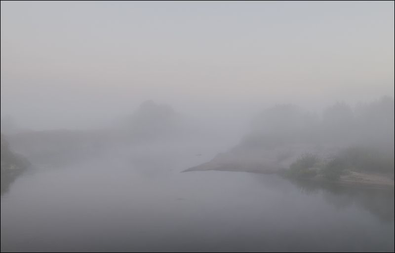 Утро в молочном туманеphoto preview