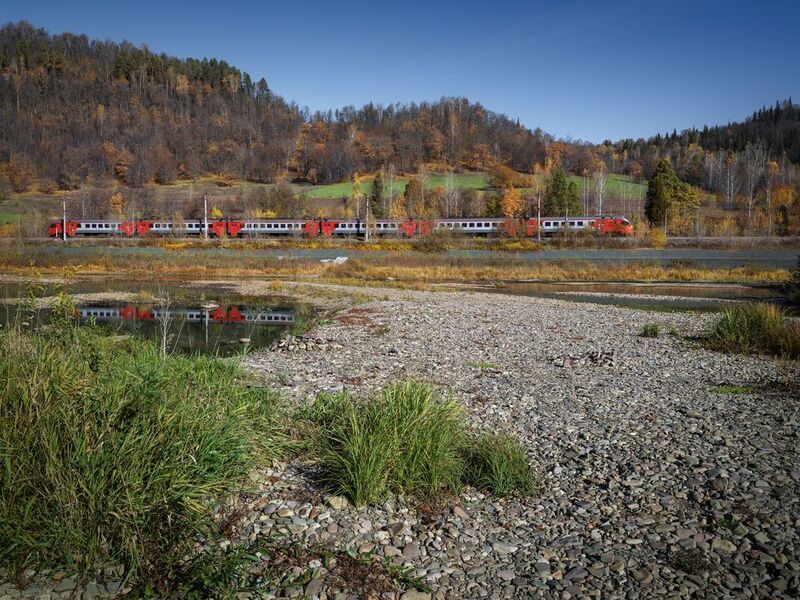 инзер, розовые скалы, поезд, башкирия Поезд на Белорецк фото превью