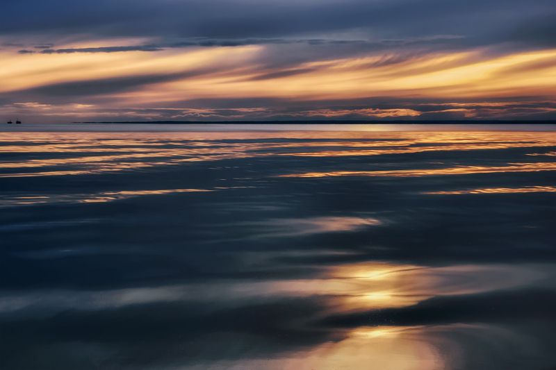 осень, сентябрь, вечер, закат, белое море, море, залив, вода, берег, небо Густеют сияя краски закатаphoto preview