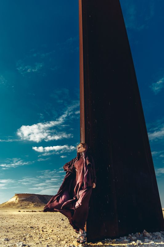 woman, portrait, fashion, beauty, outdoors Desert signsphoto preview