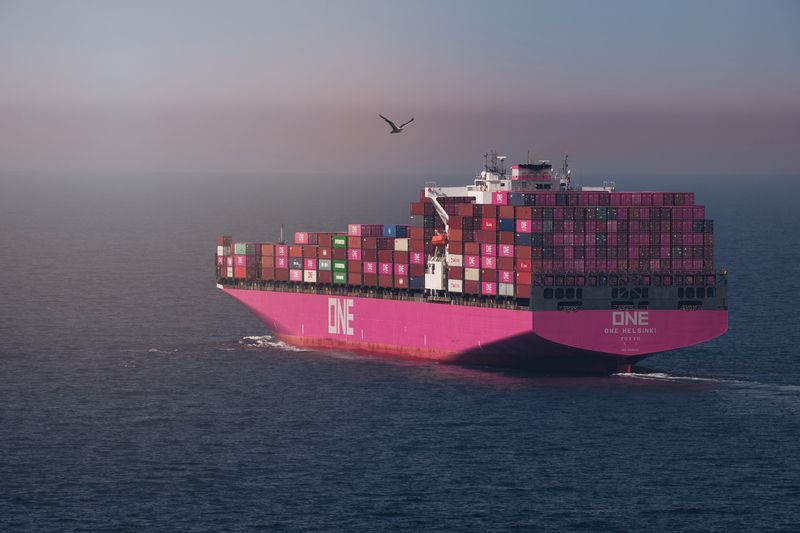 #Watercraft #Boat #Shipping container #Panamax #Naval architecture #Ship #Cargo ship #Container ship #Feeder ship #Freight transport Pink Beautyphoto preview