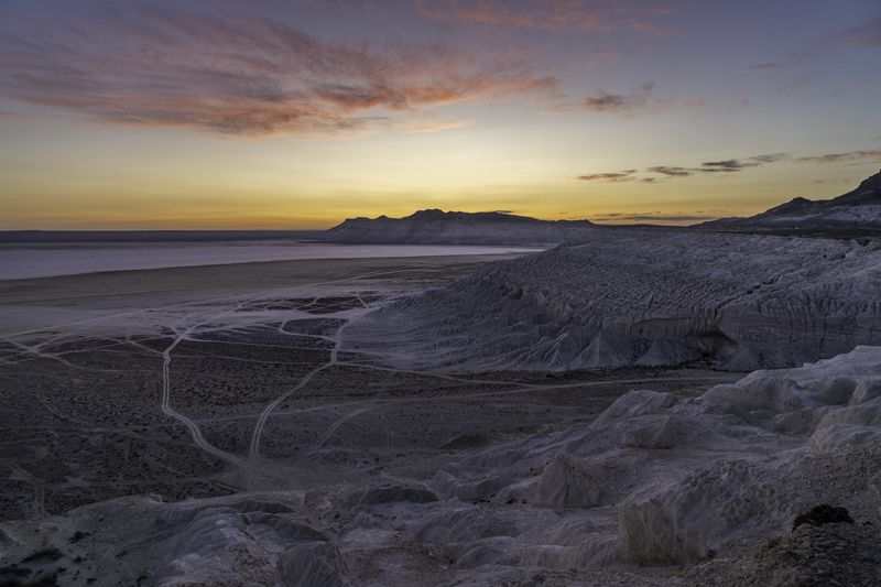 Казахстан, полуостров Мангышлак, Мангыстау, солончак Тузбаир, закат,  Послезакатные краски Мангыстауphoto preview