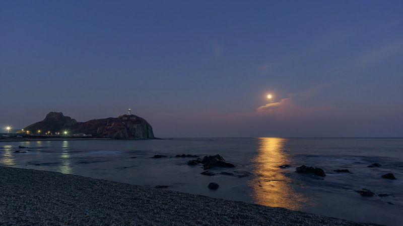 Лунная дорожкаphoto preview