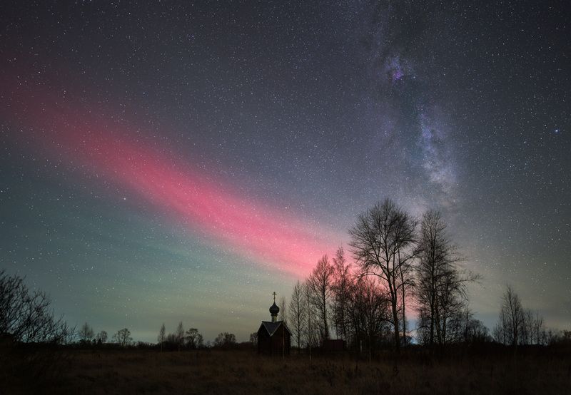 Stable Auroral Redphoto preview