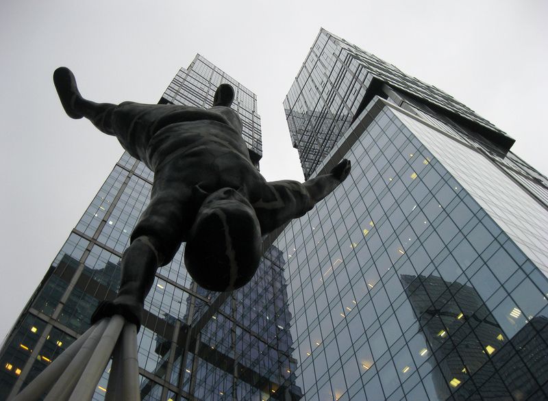 москва-сити Почему люди не могут летатьphoto preview