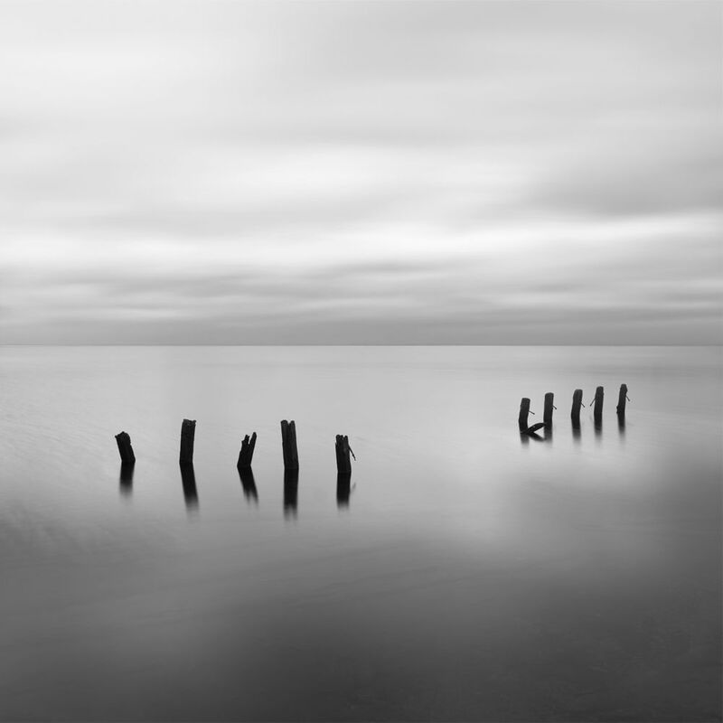 море, старый причал, горизонт, пасмурно lllllphoto preview