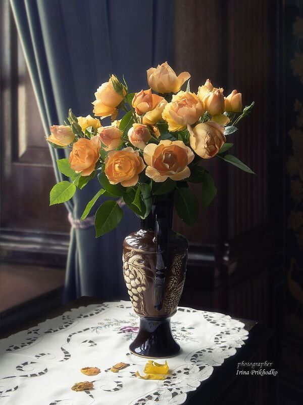 натюрморт, цветы, букеты, интерьер Ноябрьский букет садовых розphoto preview