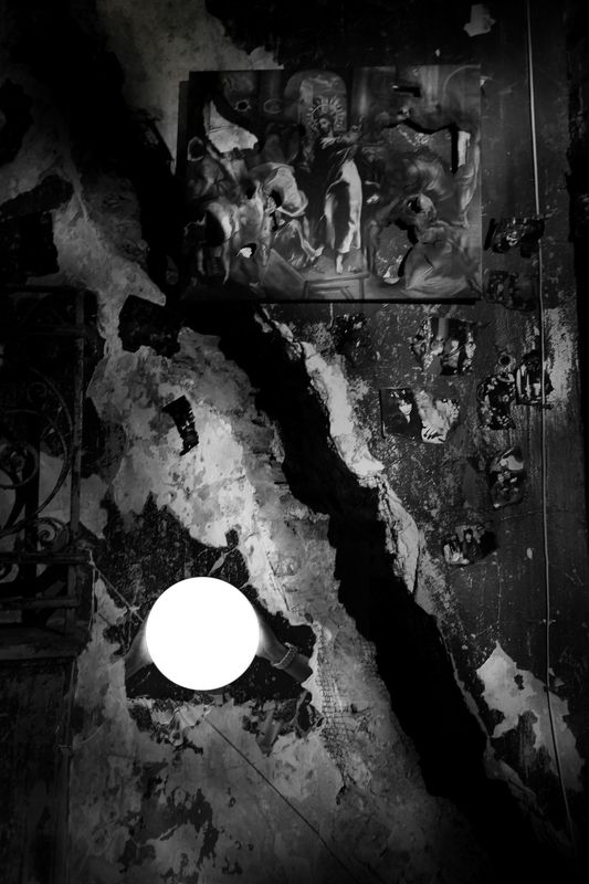 Свет, тьма, раскол Удержать светphoto preview