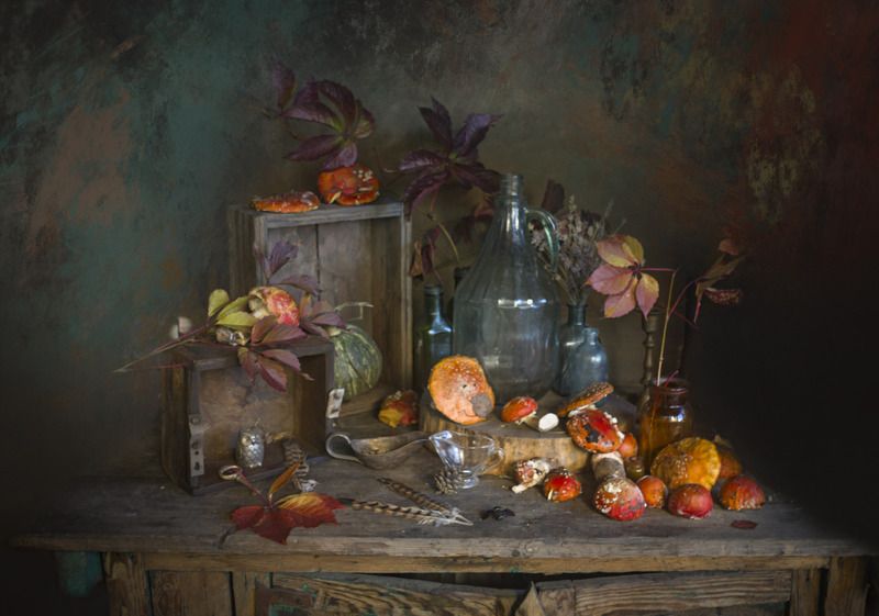 мухоморы, винтаж, ящики, бутылки, девичий виноград, осень Мухоморные истории фото превью