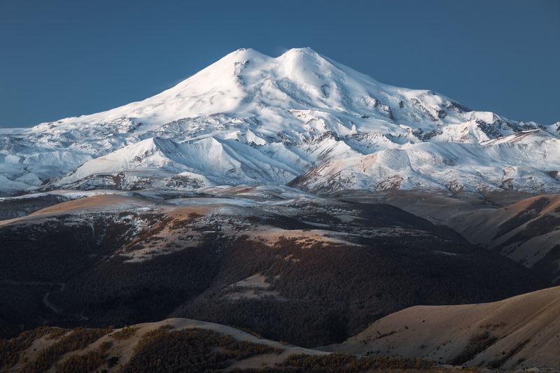 приэльбрусье, эльбрус Его Величество Эльбрусphoto preview